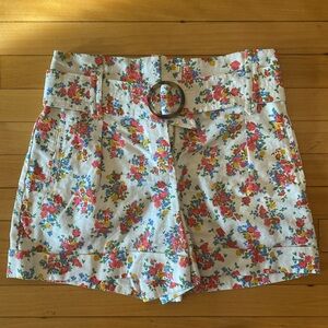 Sezane Rome shorts in Jardin Secret - 4